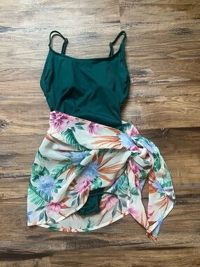 Shade & Shore Womens Ribbed Swimsuit with Botanical Sarong Cover Up, Size XS